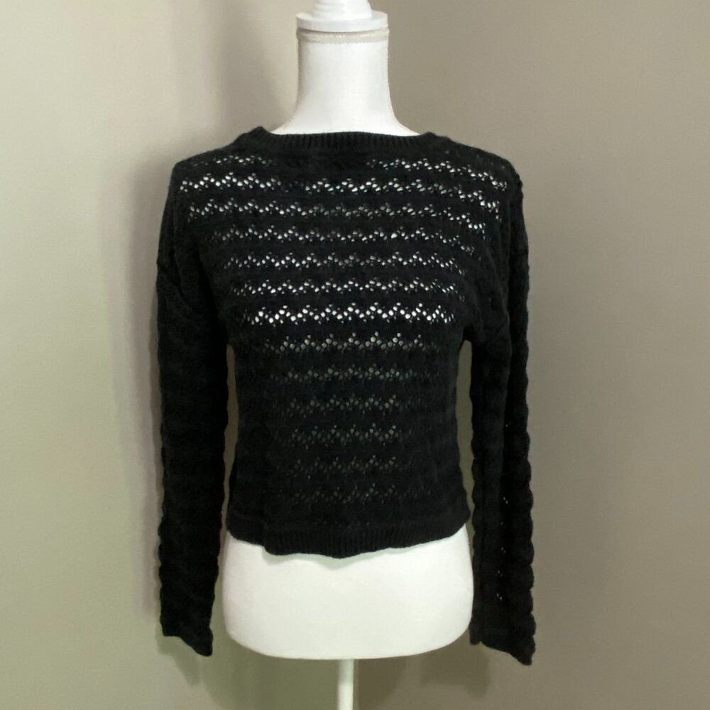 Vintage 90's Black Crop Sweater from The Limited Size Medium